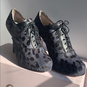 🍂 Isola Lace Tie Up Boots 🍂